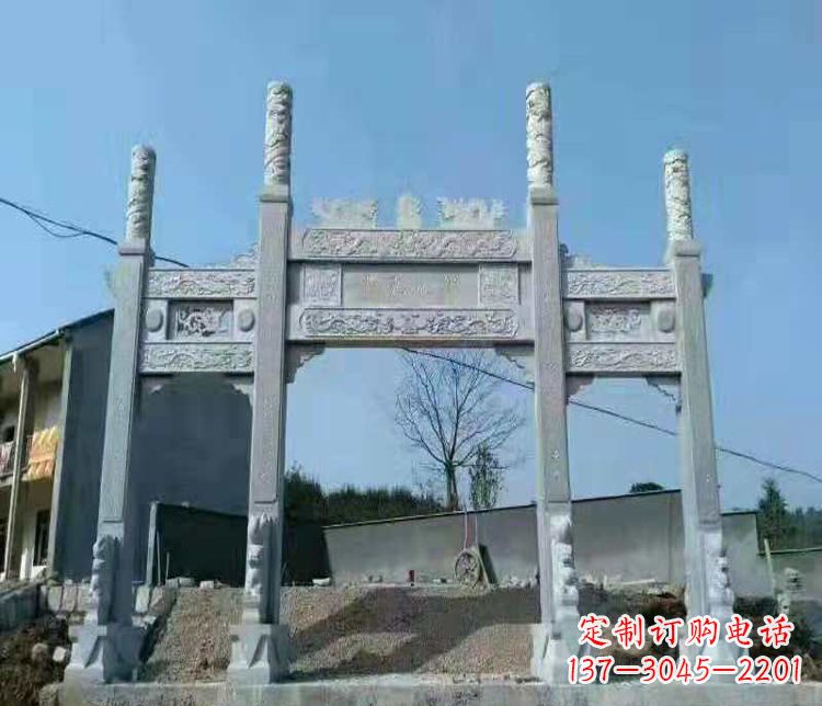 辽阳三门仿古牌坊石雕,精致雕刻典雅之美