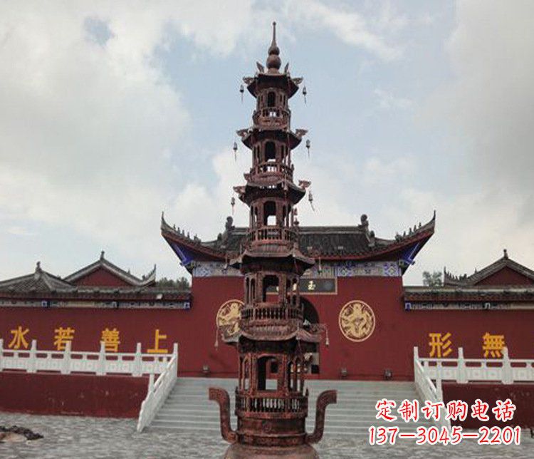 辽阳三足铜五层香炉雕塑