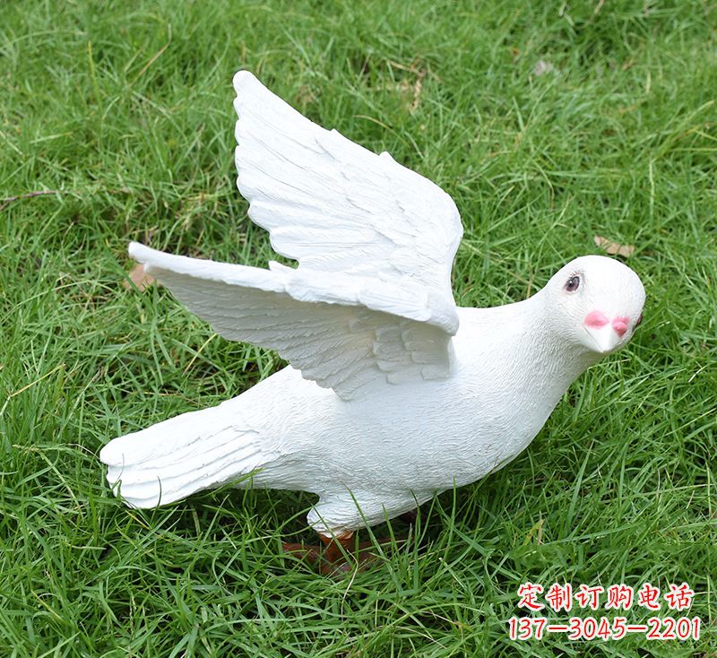 辽阳象征和平的少女和平鸽雕塑