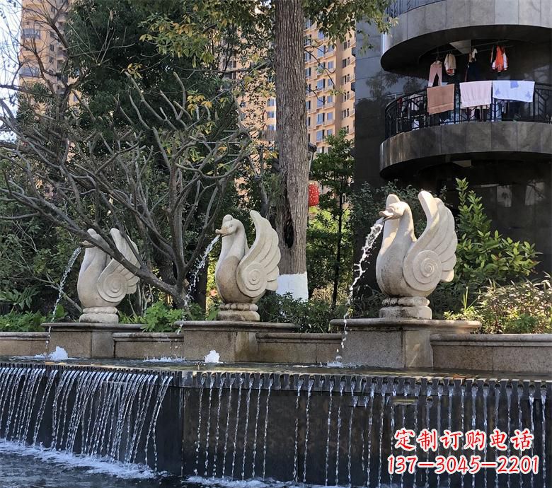 辽阳石材喷水鹅 园林动物石雕景观摆放 水池石天鹅