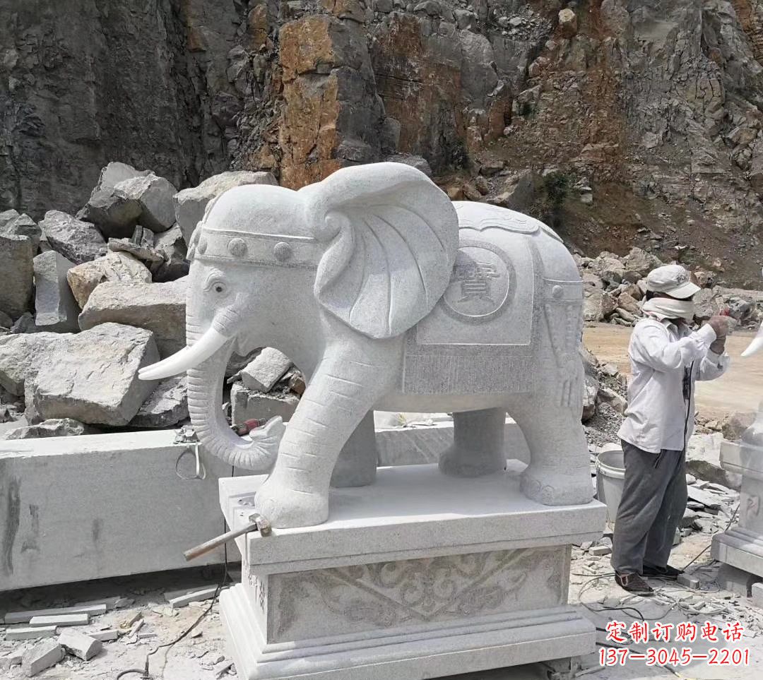 辽阳中领雕塑提供优质观音雕塑