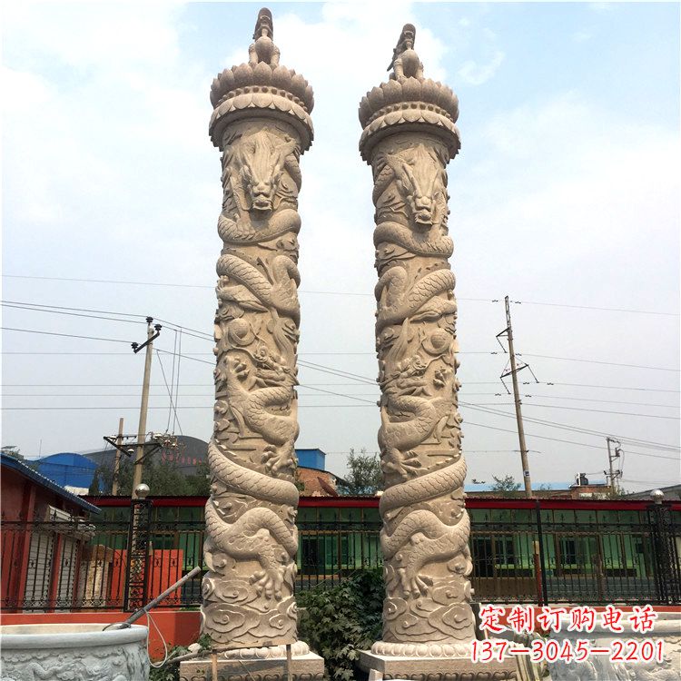 辽阳石雕华表盘龙柱