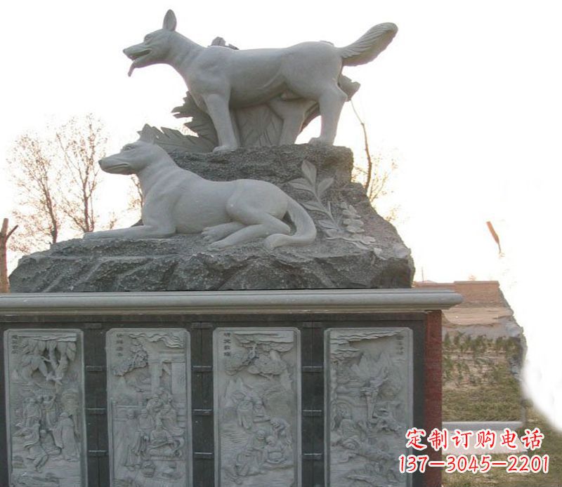 辽阳体现艺术灵感的两只狗公园动物雕塑