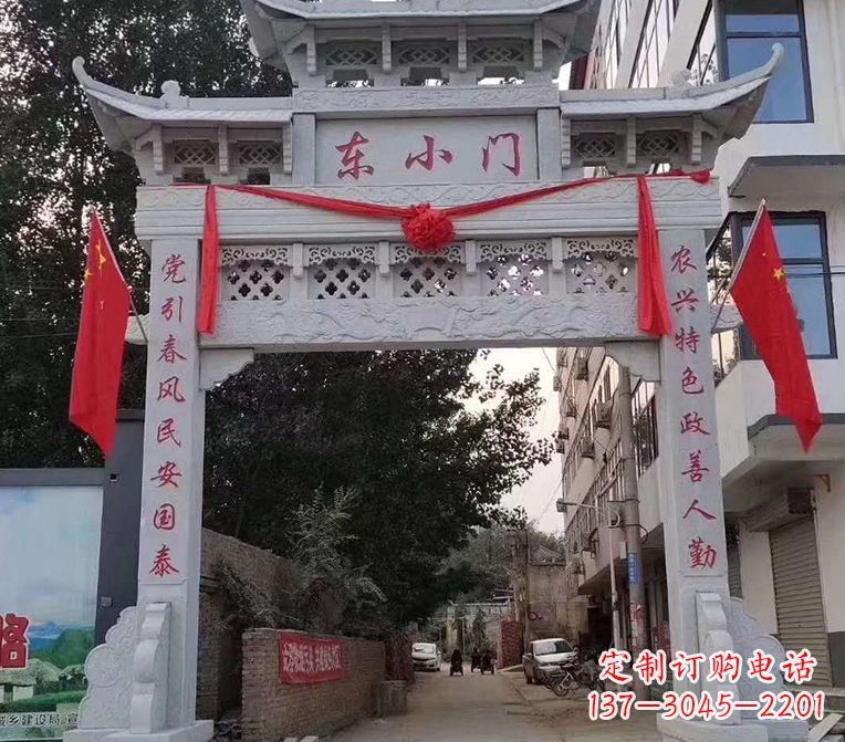 辽阳精美锻铸牌楼雕塑,展现独特艺术魅力