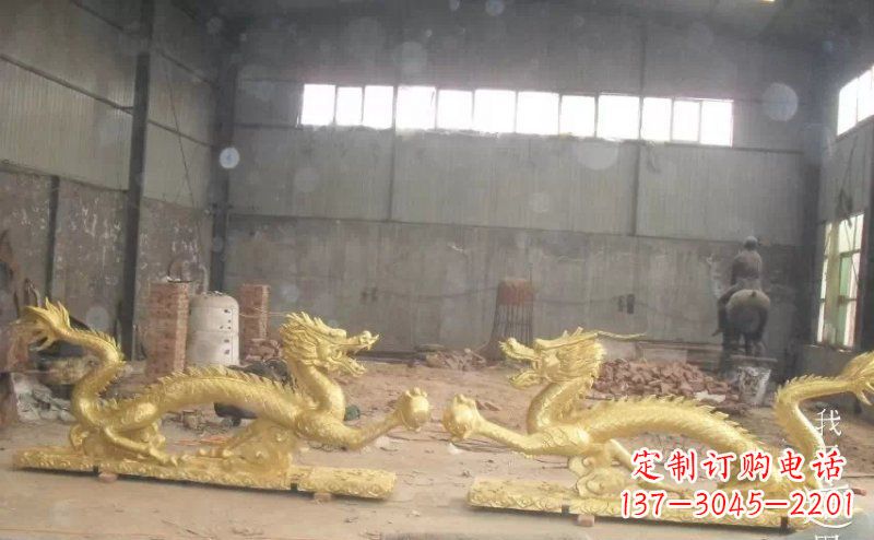 辽阳双龙戏珠广场铜雕 (2)