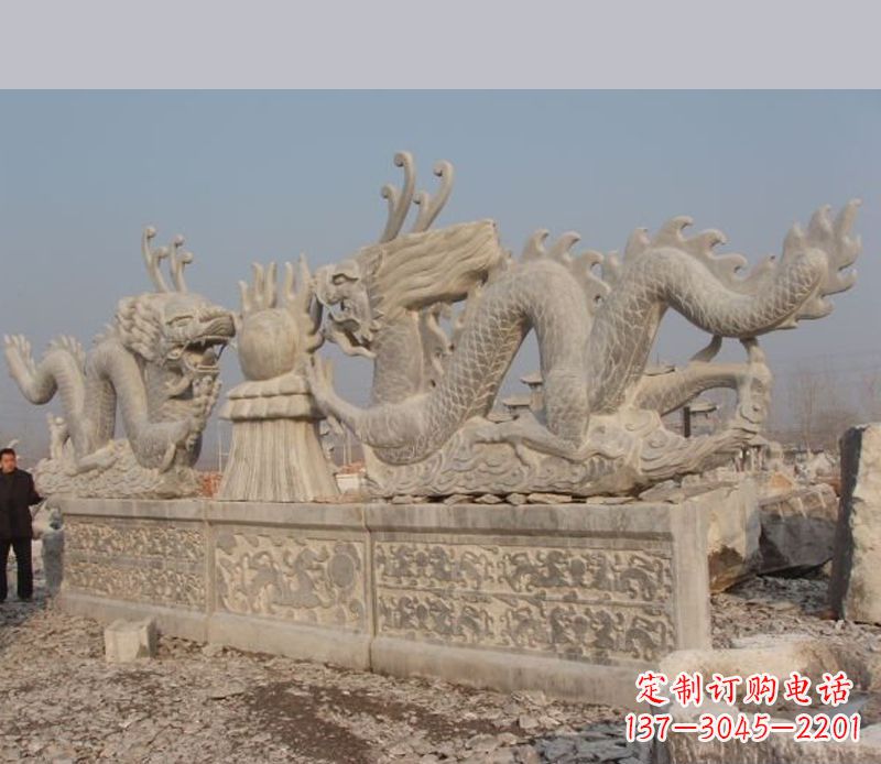 辽阳双龙戏珠石雕