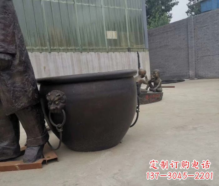 辽阳水缸铜雕塑 (2)