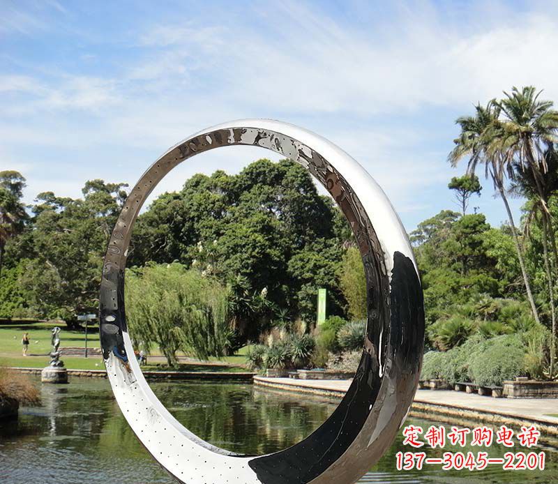 辽阳水景不锈钢镜面圆环雕塑
