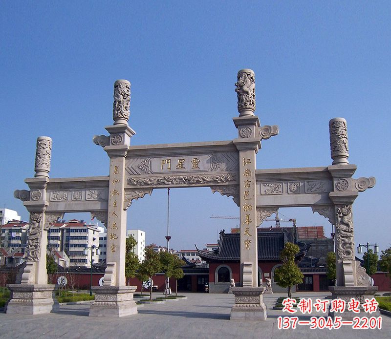 辽阳寺庙景观石牌坊