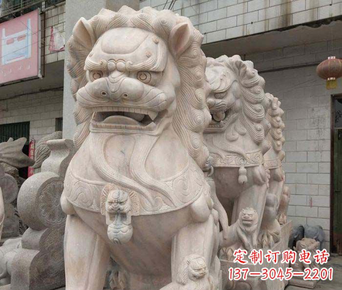 辽阳寺庙景观晚霞红狮子石雕