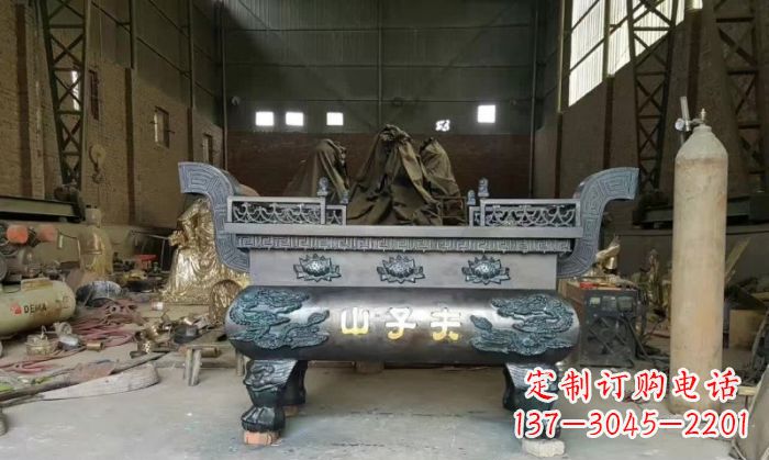 辽阳寺庙香炉铜雕_2