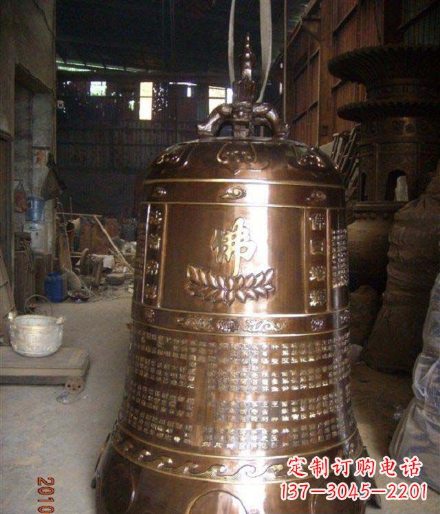 辽阳寺庙铸铜钟铜雕