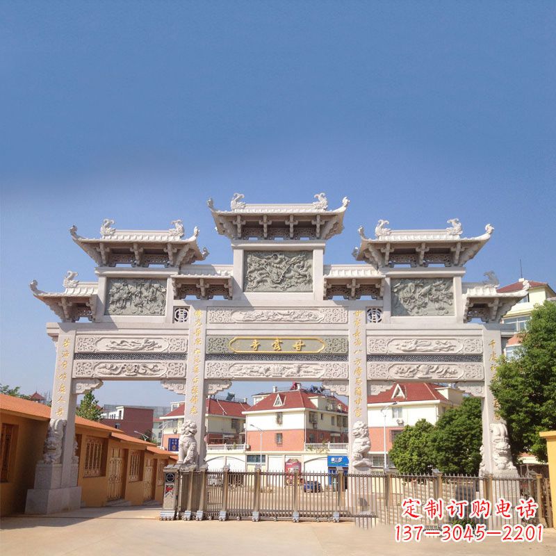 辽阳寺院大门石雕牌楼
