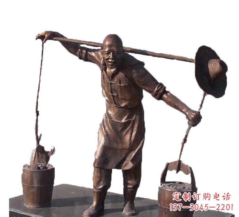 辽阳挑扁担的老人铜雕