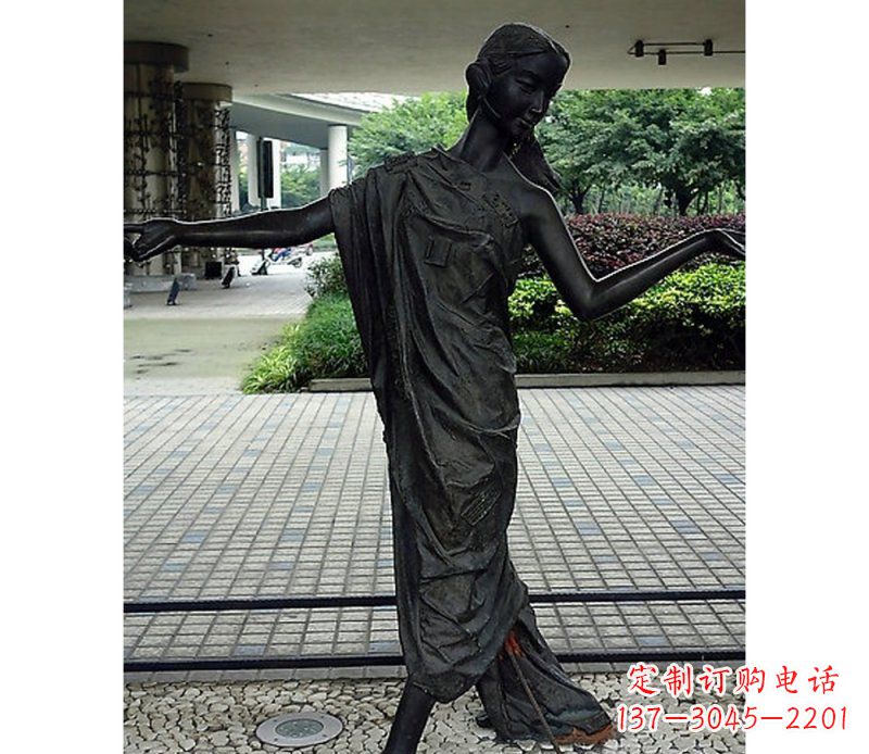 辽阳跳舞的女孩街边景观铜雕