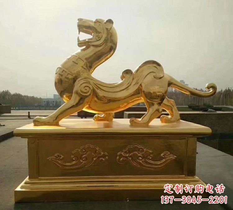 辽阳贴金古代神兽青龙雕塑