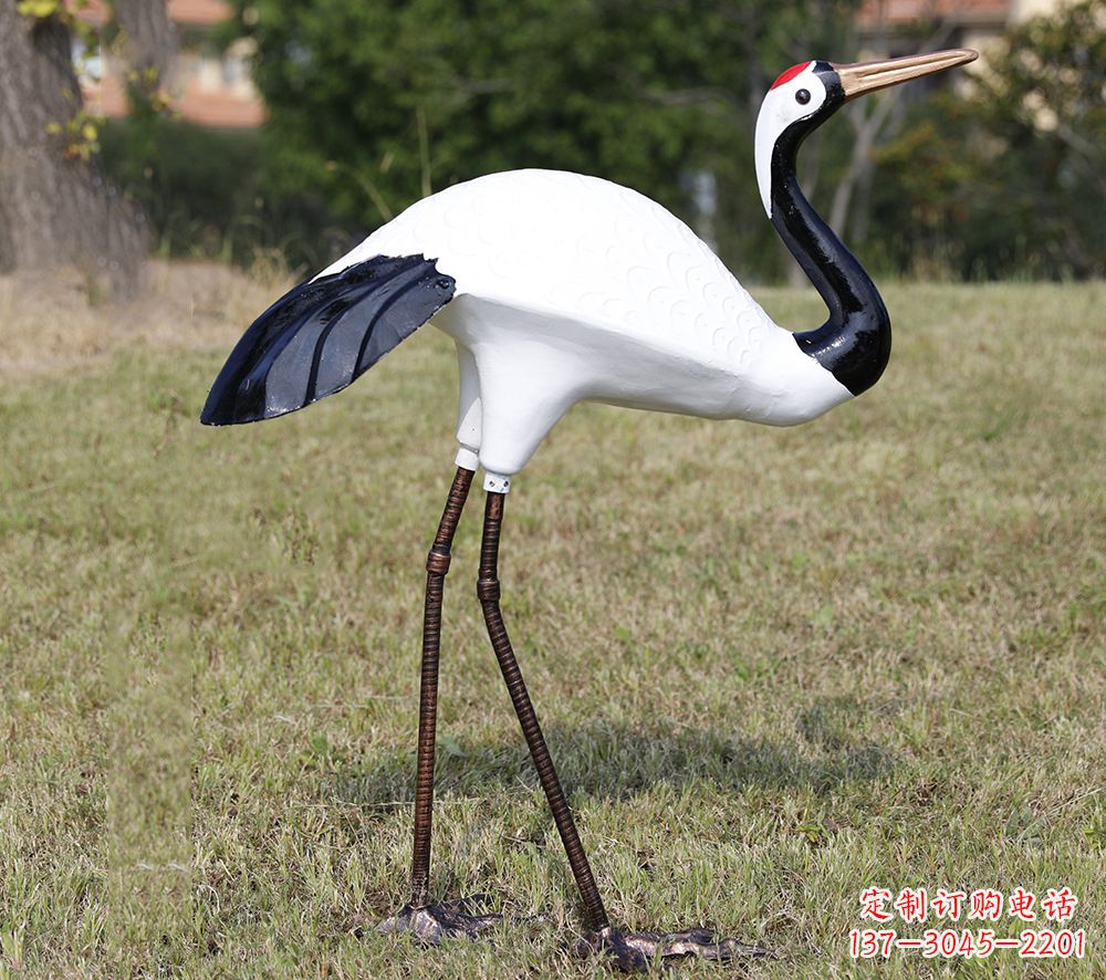 辽阳庭院仙鹤雕塑