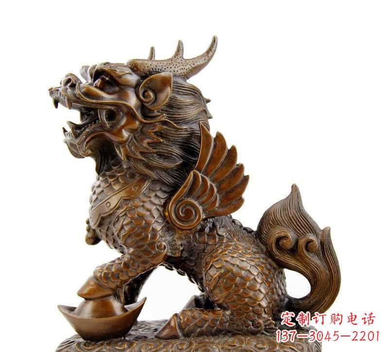 辽阳铜雕踩元宝麒麟