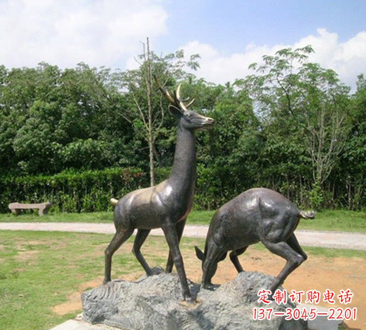 辽阳铜雕动物梅花鹿