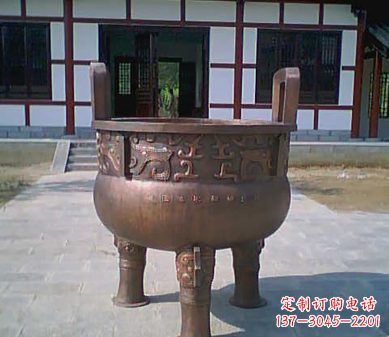 辽阳铜雕广场圆形香炉