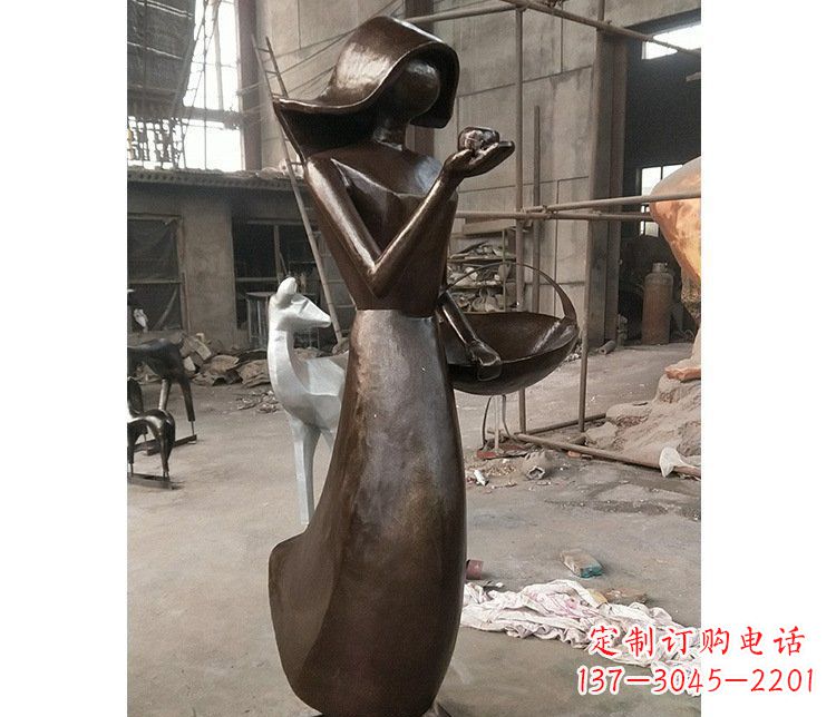 辽阳铜雕逛街女孩人物雕塑