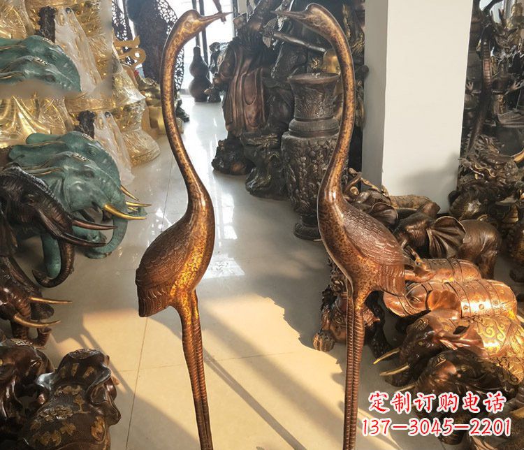 辽阳铜雕仙鹤踩龟雕塑摆件