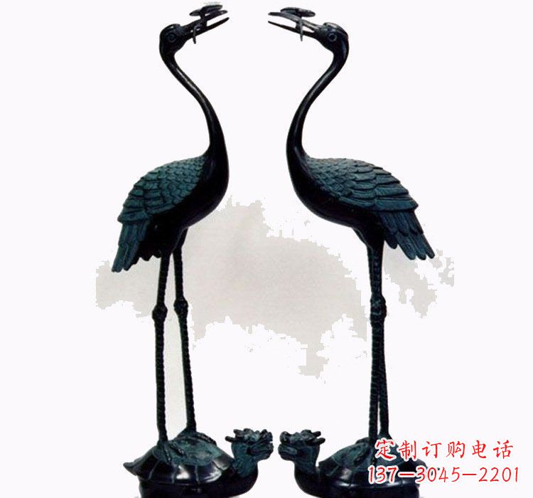辽阳铜雕仙鹤和龙龟