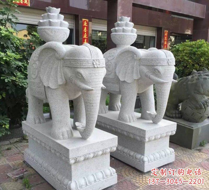 辽阳驮元宝的大象石雕