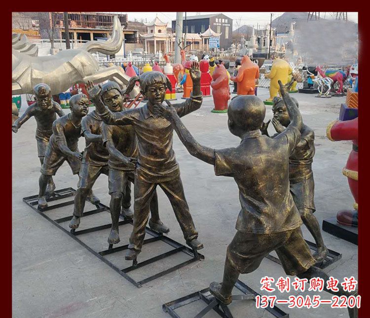 辽阳玩老鹰捉小鸡的儿童铜雕