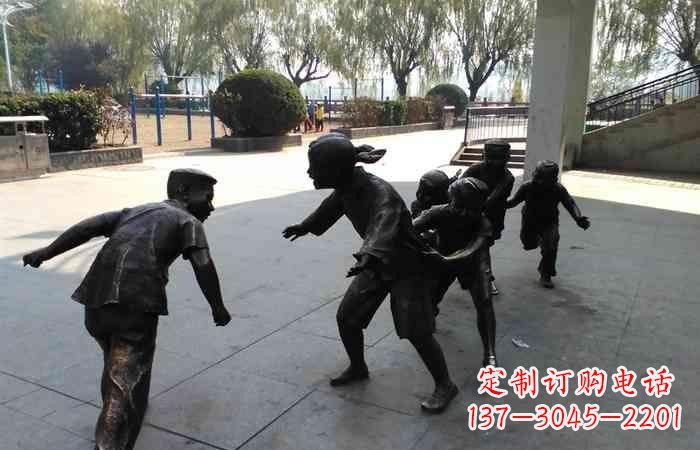 辽阳玩老鹰捉小鸡的儿童铜雕222