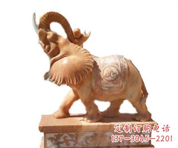 辽阳晚霞红吉祥如意象鼻朝天的大象石雕