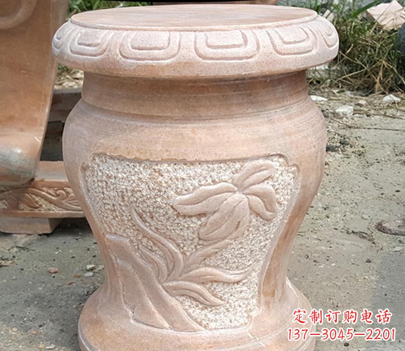 辽阳晚霞红景观蝴蝶石凳