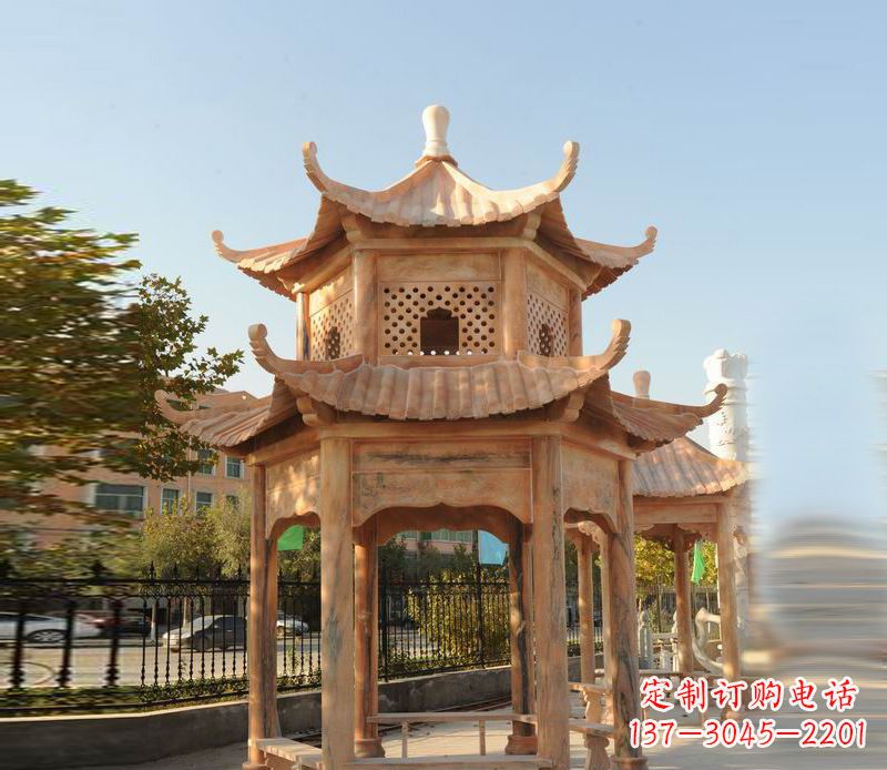 辽阳晚霞红景区休息凉亭