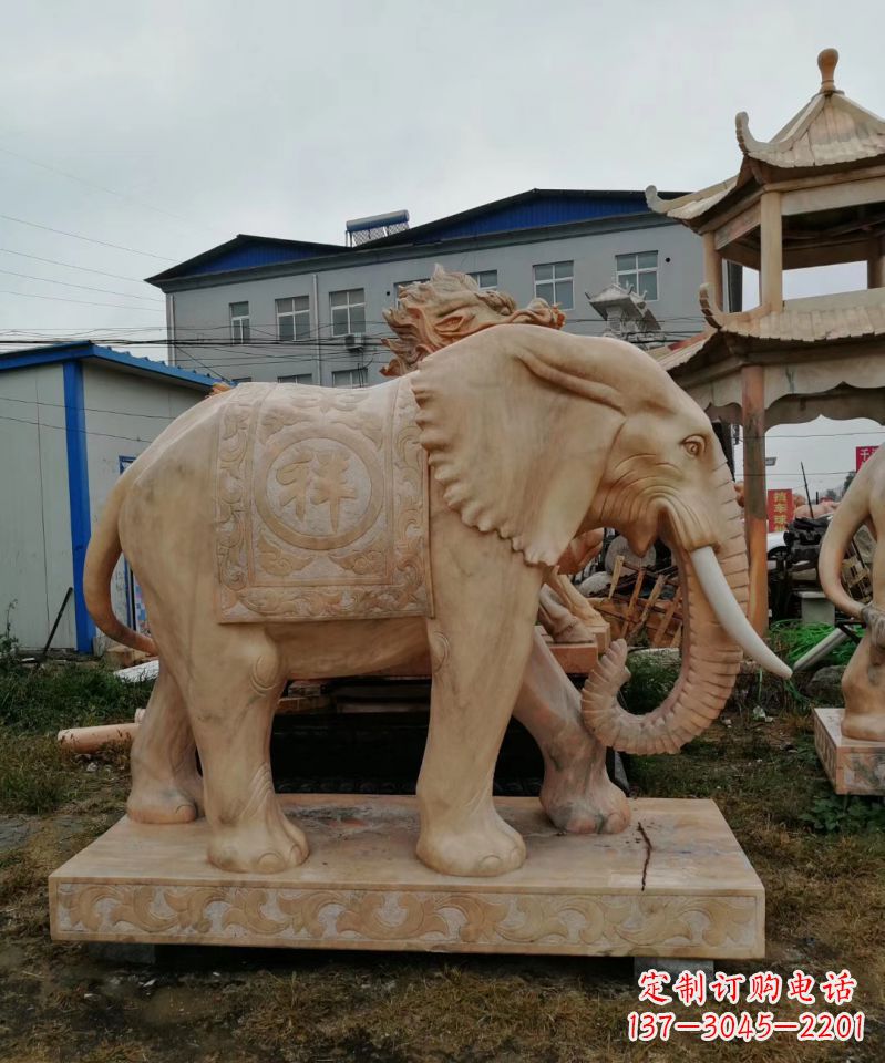 辽阳晚霞红酒店企业门口吉祥如意大象雕塑