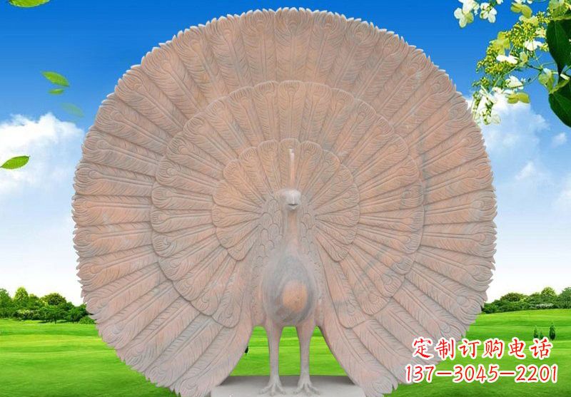 辽阳晚霞红开屏孔雀雕塑