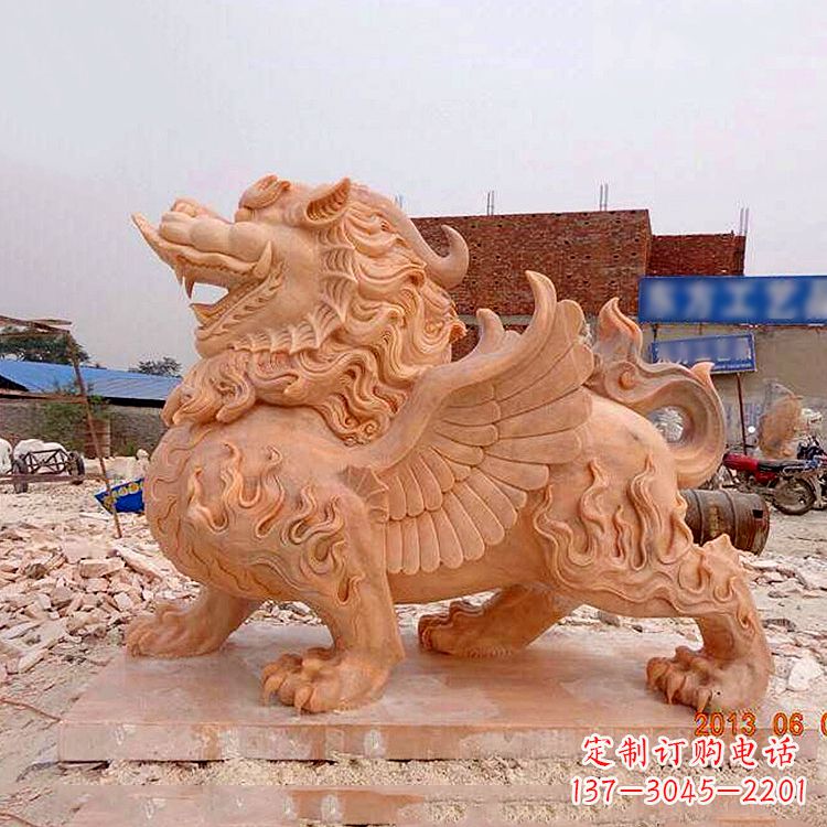 辽阳晚霞红貔貅雕塑