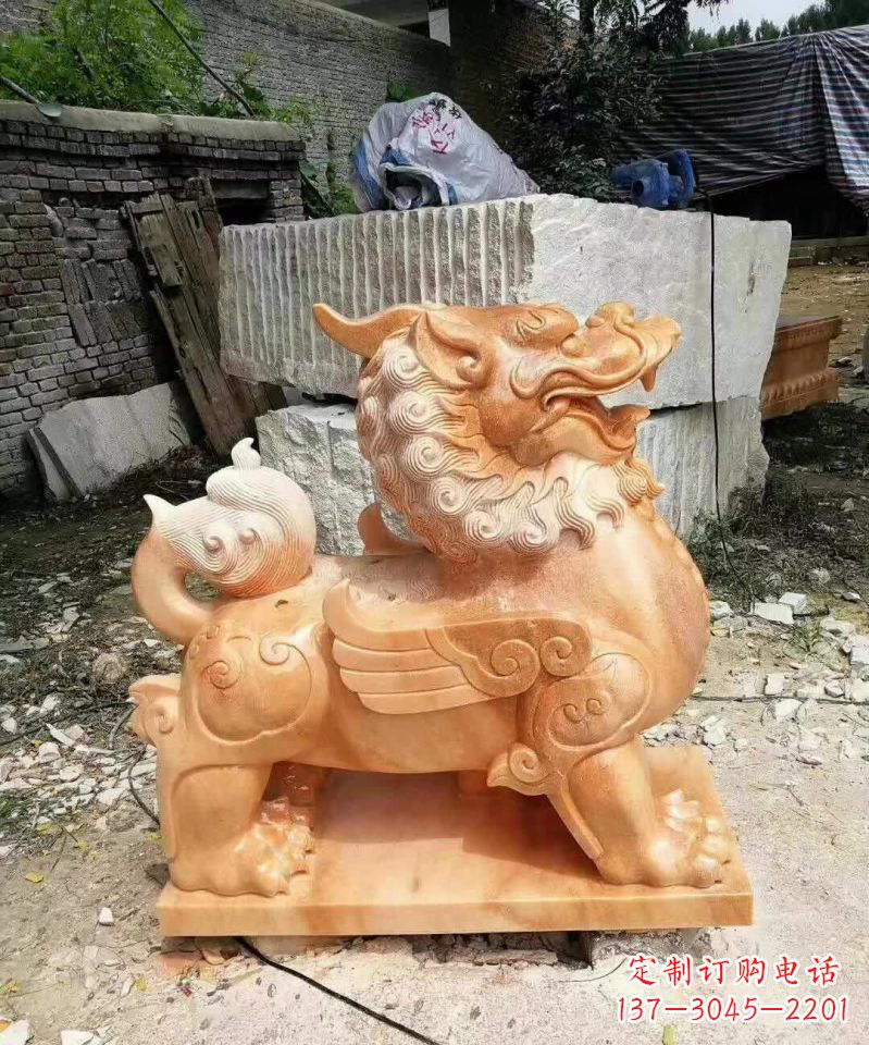 辽阳晚霞红貔貅雕塑1