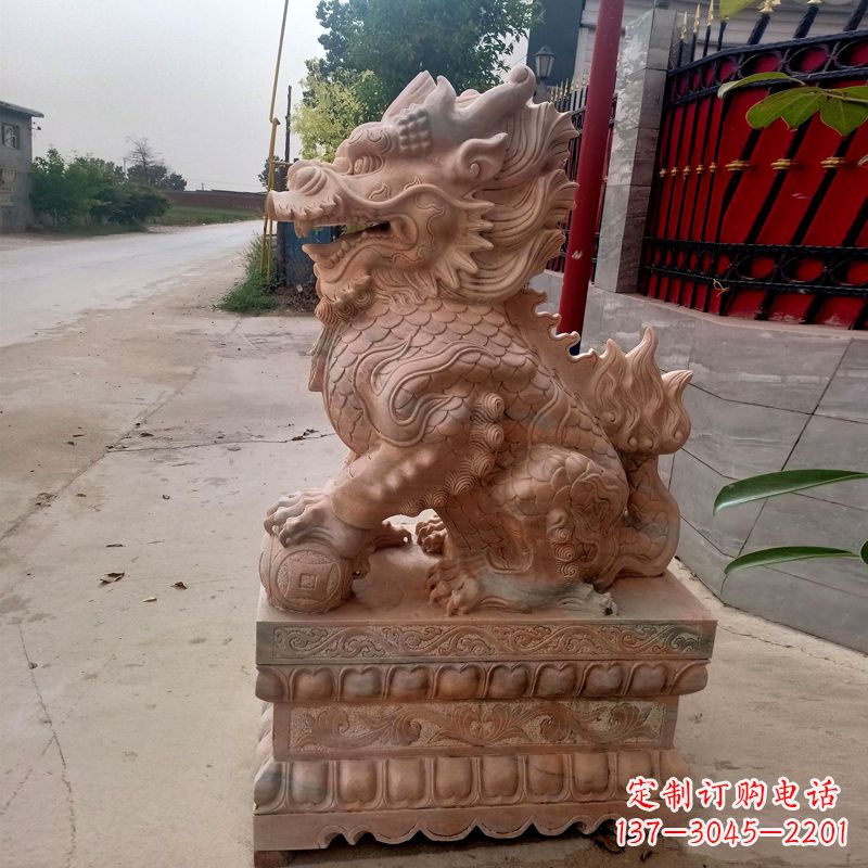 辽阳晚霞红麒麟石雕