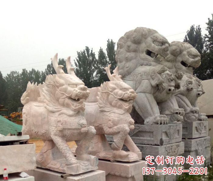 辽阳晚霞红瑞兽麒麟石雕