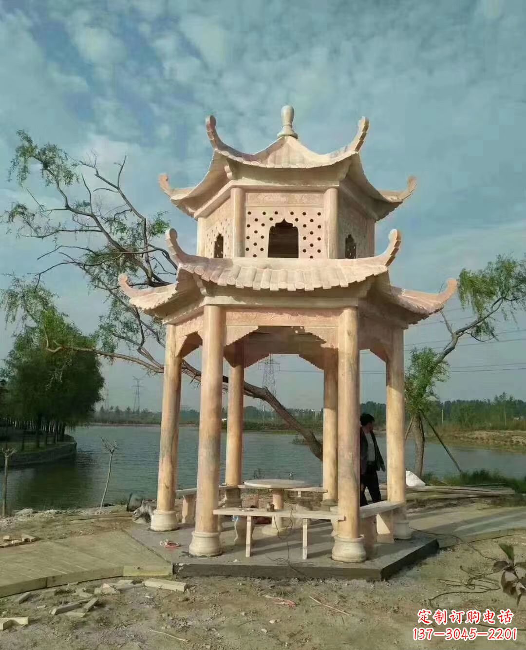 辽阳晚霞红双层石凉亭 (2)