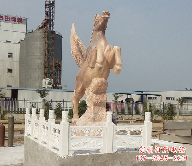 辽阳晚霞红祥云飞马企业景观石雕