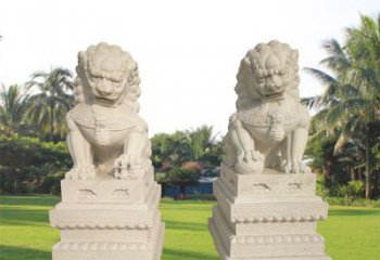 辽阳狮子雕塑增添华贵气息