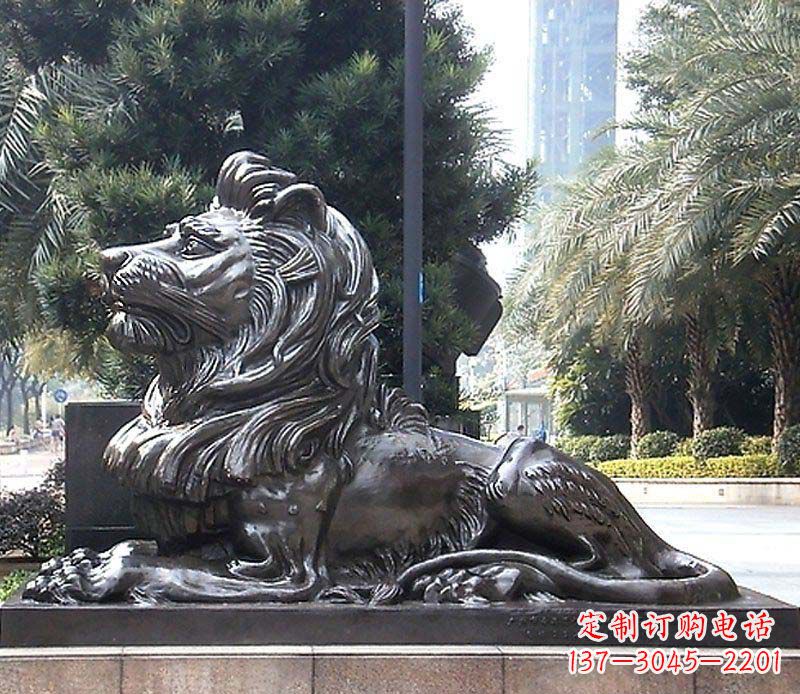 辽阳卧着的西洋狮看门狮子铜雕