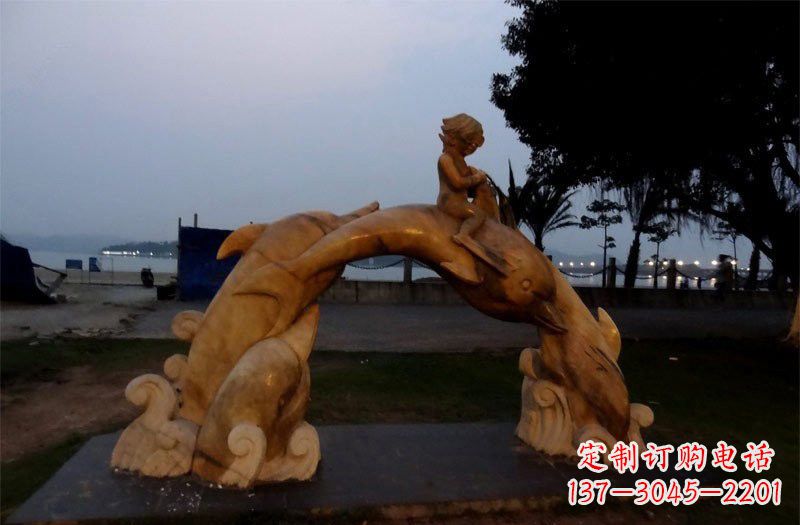 辽阳西方儿童骑海豚石雕