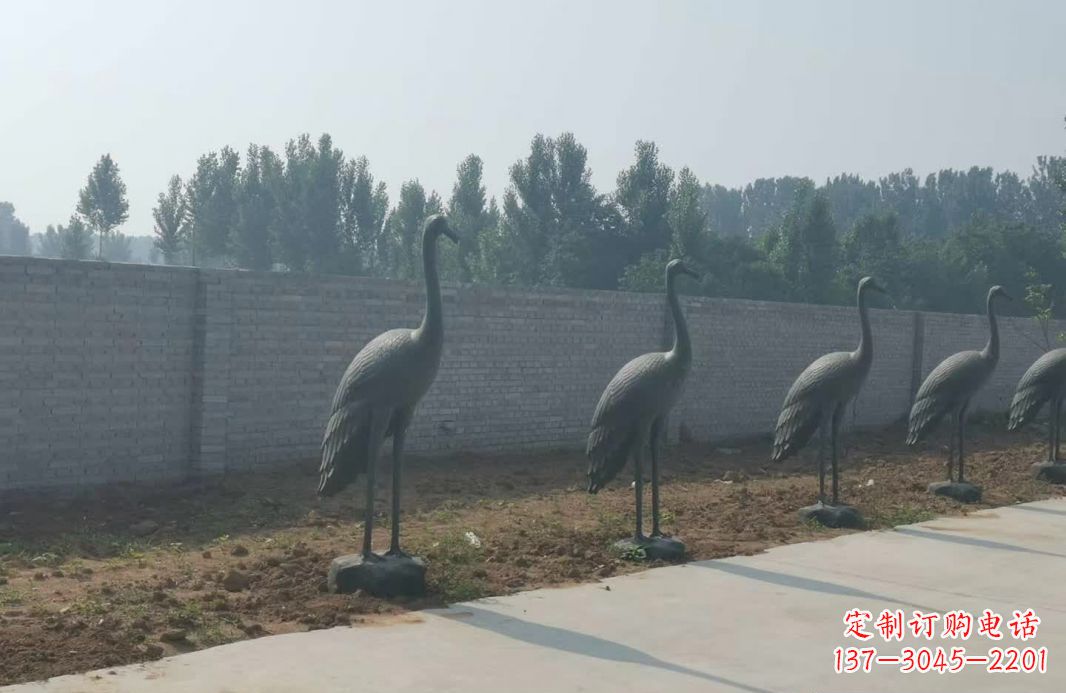 辽阳仙鹤抽象铜雕