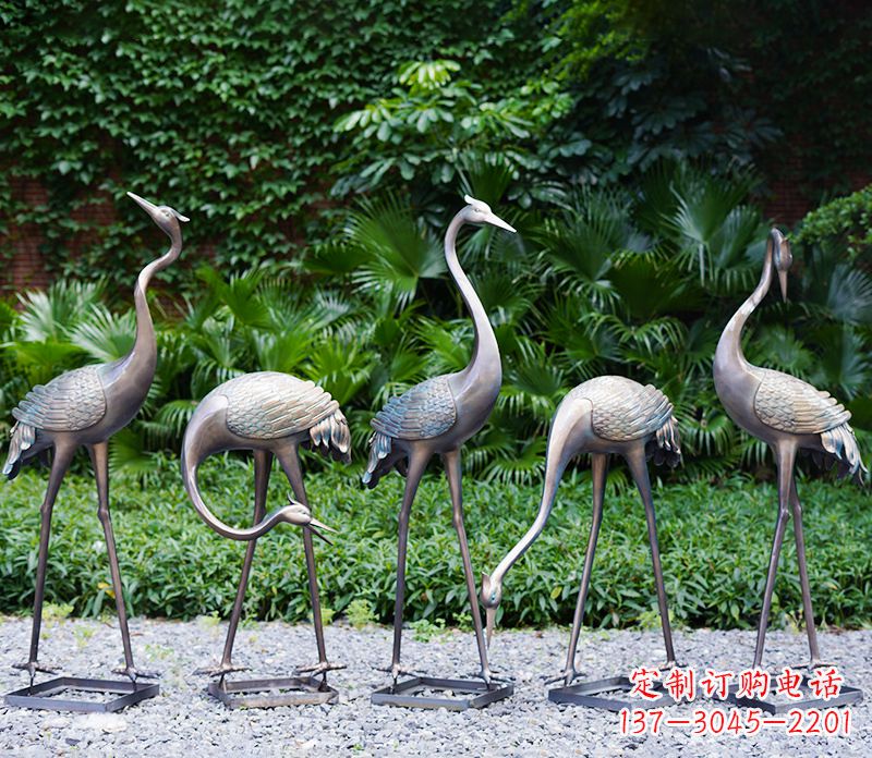 辽阳仙鹤铜雕塑