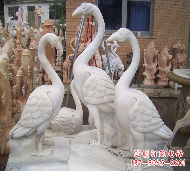 辽阳仙鹤衔树枝 石雕