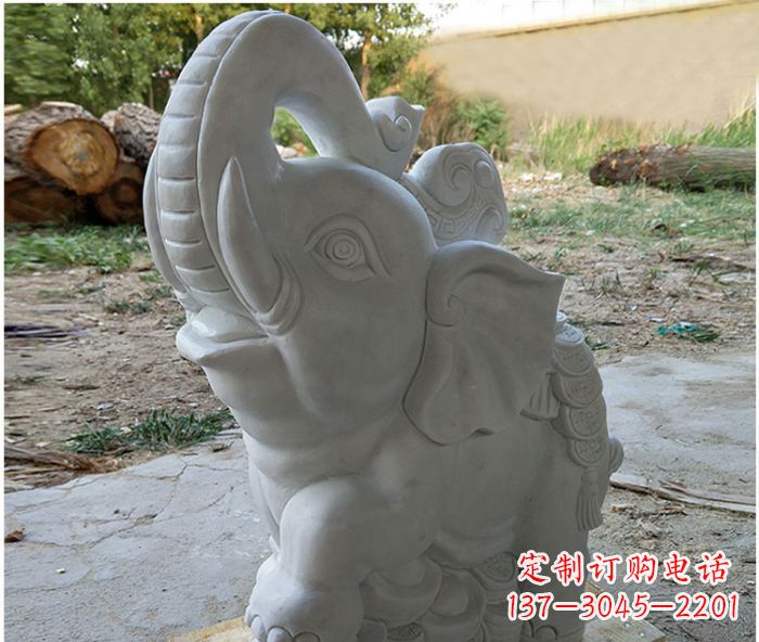 辽阳象鼻朝天脚踩元宝的大象石雕