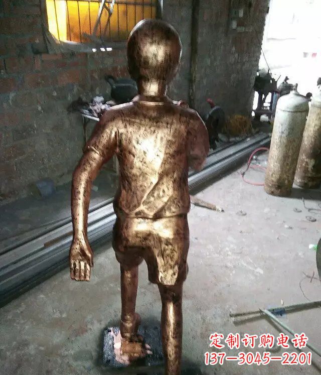 辽阳小孩跑步公园人物铜雕 (2)