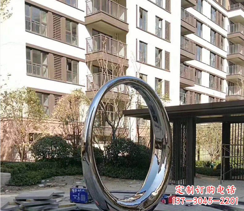 辽阳小区不锈钢镜面圆环雕塑